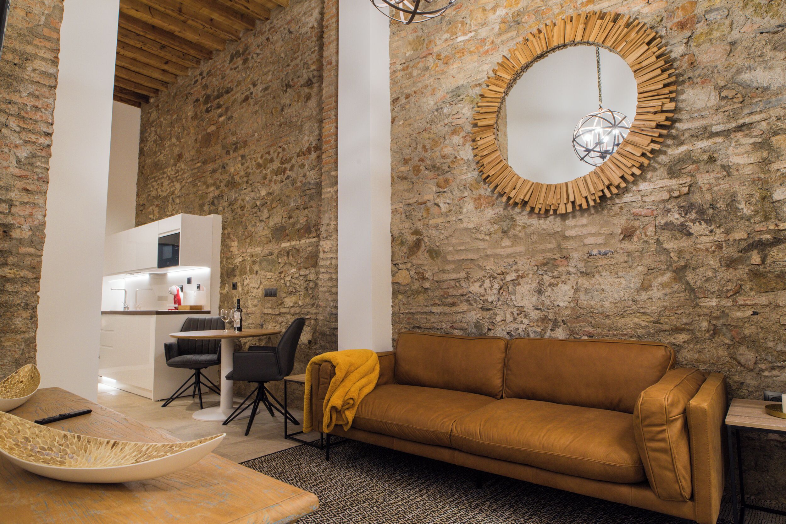 Deluxe Studio | Living area