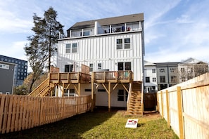 Exterior - Radiant Urban Vacation Rental Sanctuary near Catawba River in North Carolina (Charlotte)
