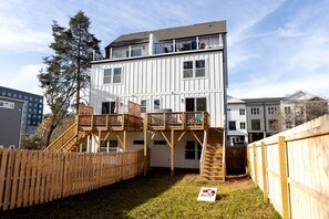 Exterior - Radiant Urban Vacation Rental Sanctuary near Catawba River in North Carolina (Charlotte)