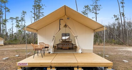 Rustic Luxury Glamping Experience with Lakes, Wildlife & Adventure in Wewahitchka, Florida
