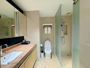 Bathroom - Baogeli Landmark Sky Hotel (Guangzhou)