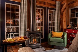 Interior - Private Nature Retreat – Quiet, Cozy, and Unplugged in Bethel, Maine (Bethel)