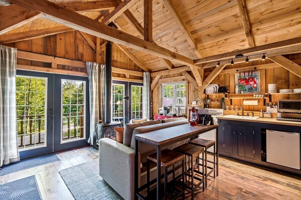 TV, fireplace - Private Nature Retreat – Quiet, Cozy, and Unplugged in Bethel, Maine (Bethel)