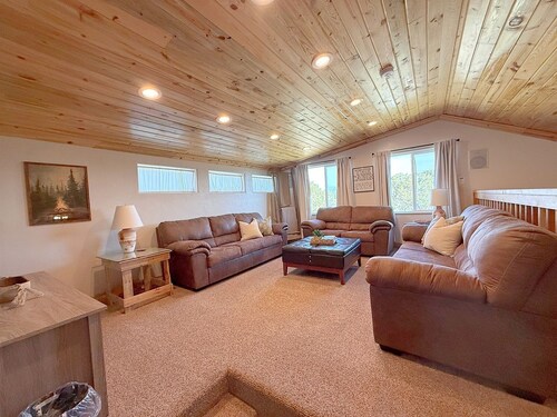 Cozy Cottage with Fire Pit and BBQ Nestled in the Cedar Trees in Blanding, Utah