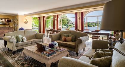 Casa da Barca do Lago – Historic Elegance by the River Near Porto