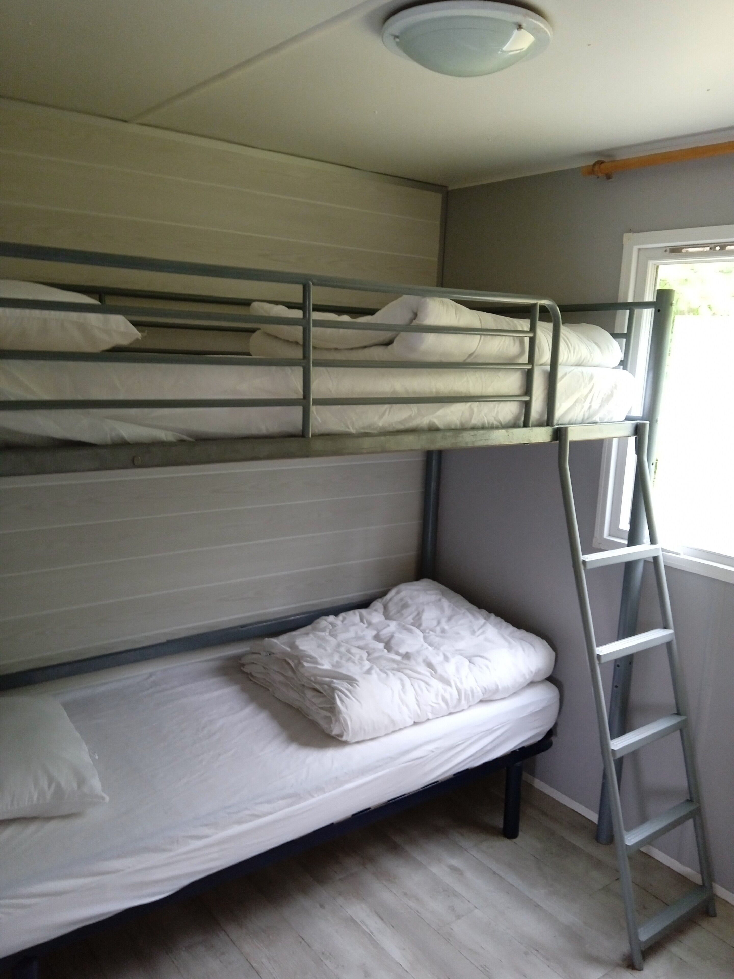 2 bedrooms