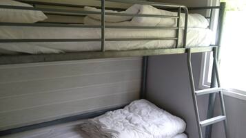 2 bedrooms