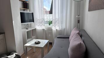 Fernseher, DVD-Player, Stereoanlage