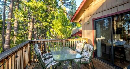 Enjoyable Cabin with Fireplace and Foosball in Twain Harte, California