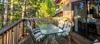 Enjoyable Cabin with Fireplace and Foosball in Twain Harte, California