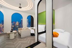 Desk, free WiFi, bed sheets - Key View Hotel (Chongqing)