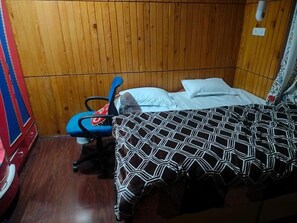 Bungalow, Mountain View | Seterika/papan seterika, Wi-fi percuma 