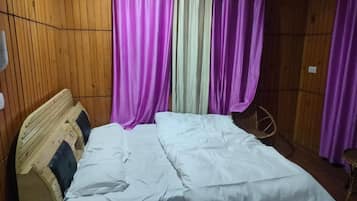 Bungalow, Mountain View | Seterika/papan seterika, Wi-fi percuma