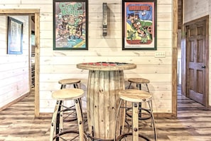 Dining - Stunning Cabin with Pool and Hot-tub in Pigeon Forge, Tennessee (Pigeon Forge)