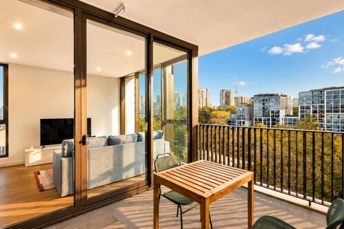 Stylish Apartment Near Macquarie Uni & Metro