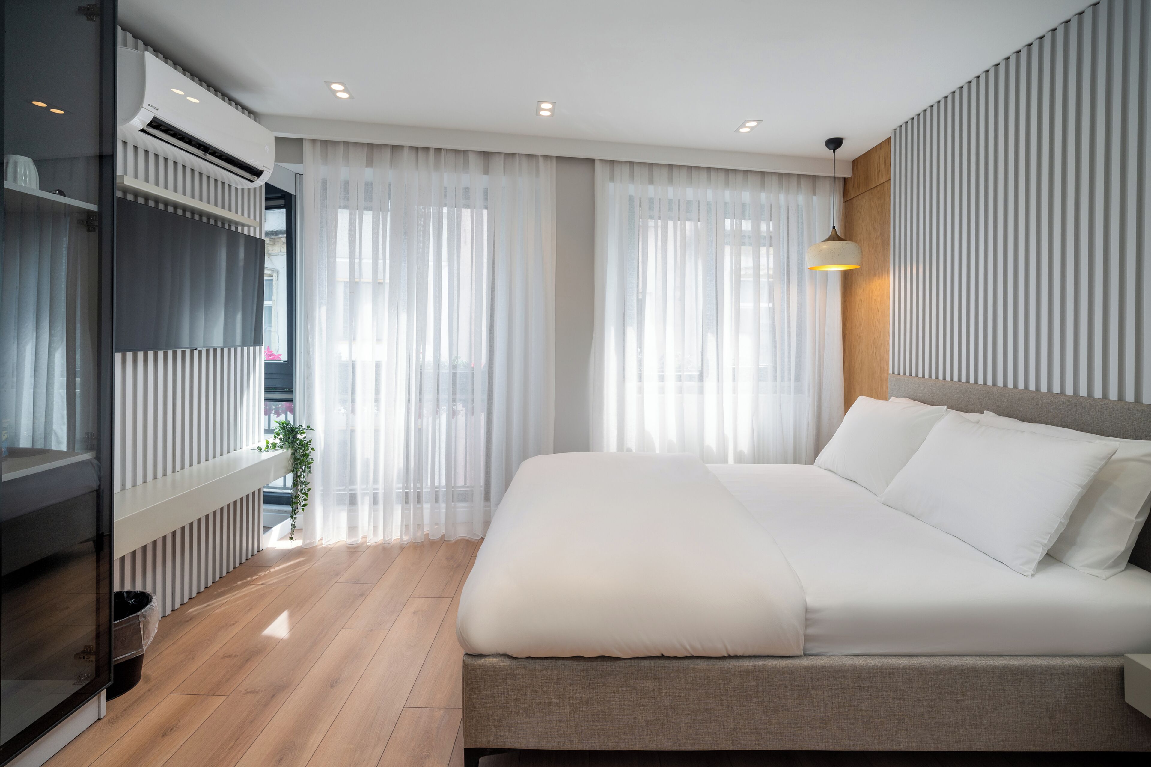 In-room safe, blackout curtains, iron/ironing board, free WiFi