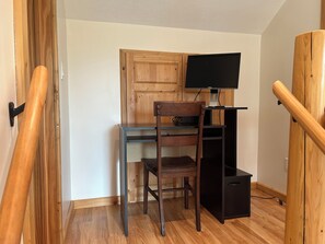 Interior - Amazing hilltop views of gorgeous Sage Lake with beach and boat launch access. (Hale)