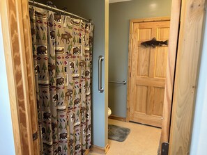 Bathroom - Amazing hilltop views of gorgeous Sage Lake with beach and boat launch access. (Hale)