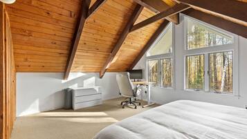 4 Schlafzimmer, Schreibtisch, Bügeleisen/Bügelbrett, WLAN