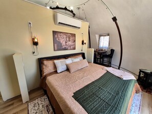 WiFi, bed sheets