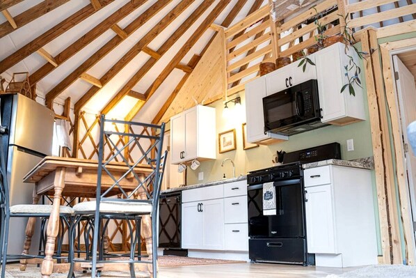 Fridge, microwave, oven, stovetop - Pet Friendly Yurt with a Shared Sauna House in Northern Wisconsin, Ideal for a Weekend Escape in the Wilderness (Boulder Junction)