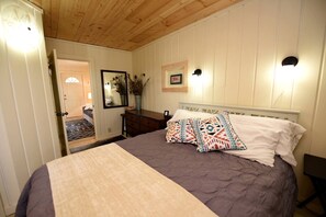 Room - Charming Vintage Cabin Retreat near Jefferson River in Montana (Whitehall)