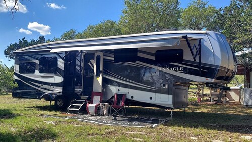 Private RV Retreat in Hill Country | King Bed in Pudron Groves