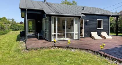 Amazing home in Stege with sauna
