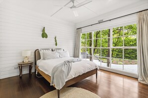 Room - The Elm at Red Hill: 4 BR, 3 BA House in Red Hill, Sleeps 8 (Red Hill)