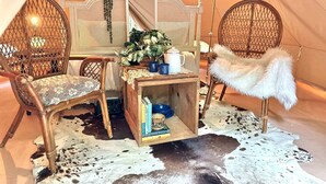 Dining - Romantic Bell Tent Retreat in Georgia’s Enchanted Forest near Lake Oconee (Eatonton)