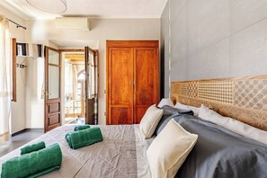 Iron/ironing board, travel cot, free WiFi, bed sheets - Vrbo Property (Tuili)