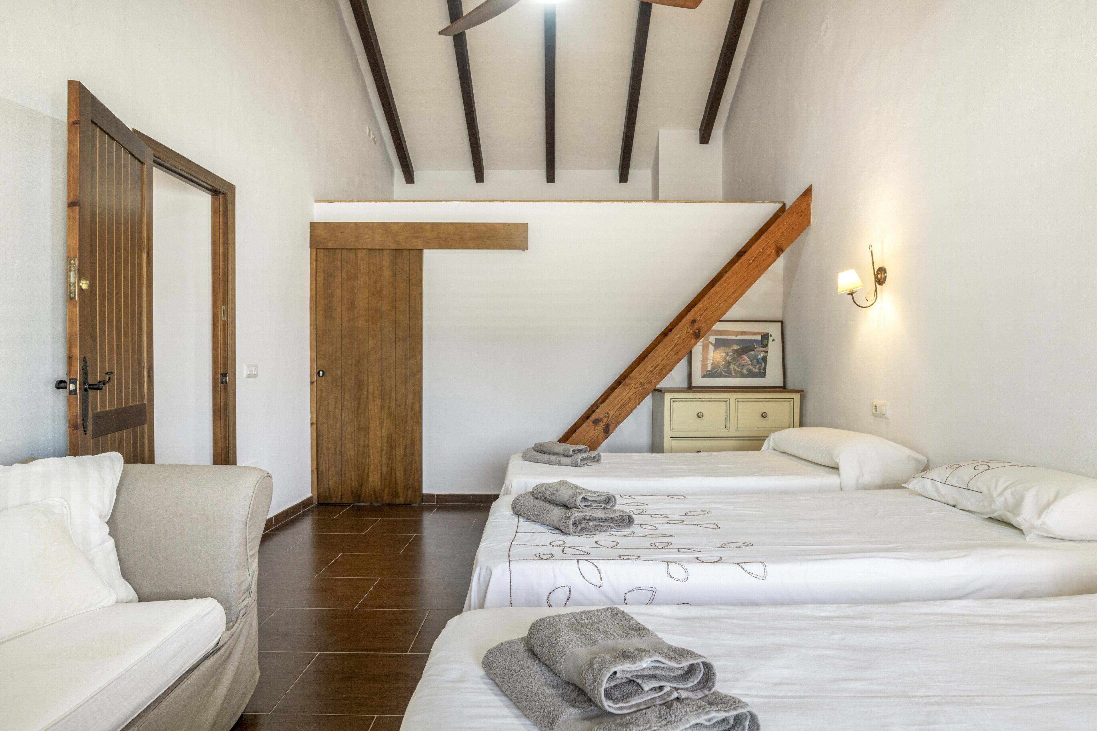 3 bedrooms, WiFi, bed sheets