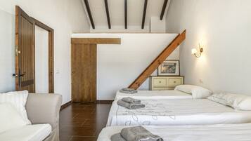 3 bedrooms, WiFi, bed sheets