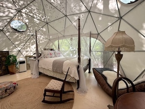 WiFi, bed sheets