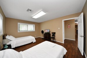 Desk, WiFi, bed sheets
