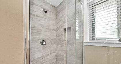 Lofty Grace Home 2 - Spacious 4BR Home