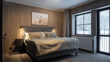 Apartment, 2 Bedrooms, Pets Not Allowed, Mountain View | Free WiFi
