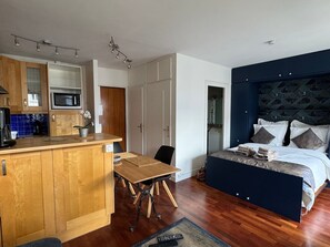 Dining - Apartment with mountain view - 2 guests (Aix-les-Bains)