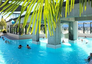 Pool - Apartment with mountain view - 2 guests (Aix-les-Bains)