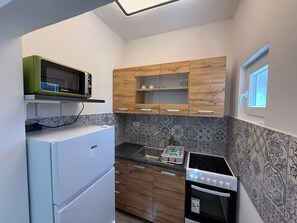 Private kitchen - SeaWave 2 bedroom apt with terrace, 5 minutes to the beach! (Vodice)