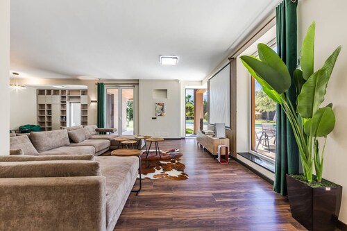 Fllad e Val Luxury Private Pool Villa