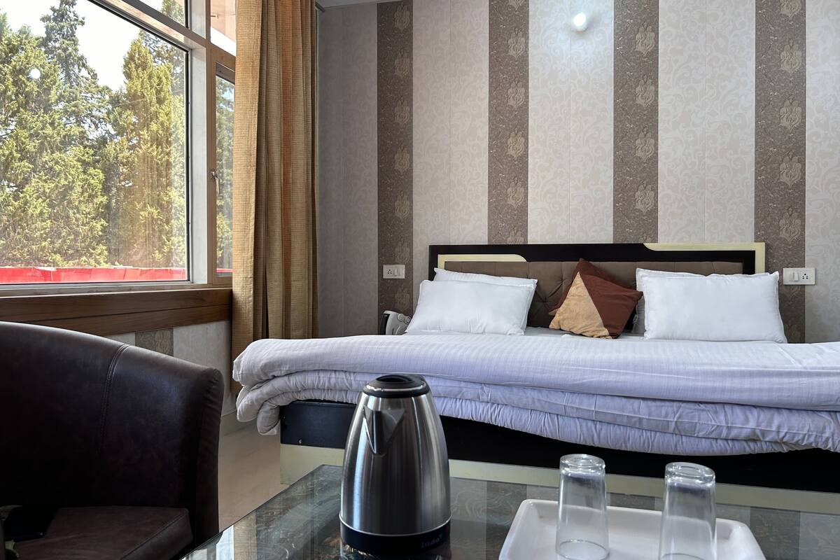 Deluxe Double Room, Mountain View | Free WiFi