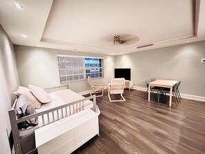 1 bedroom, iron/ironing board, free WiFi, bed sheets - Oasis 1 bedroom condo in adorable Fort Lauderdale (Fort Lauderdale)