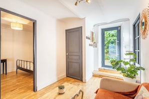 Apartment | Interior - Charming 1bdr/2p Flat With a Garden (Marseille)