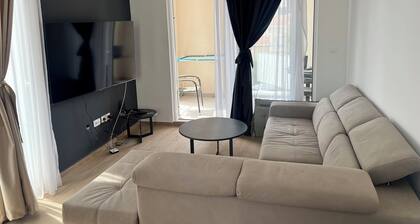 Perfect 2-bedroom apartment with AC in delightful Bečići