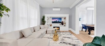 Luxury 3BR Retreat with Game Room / Backyard Pergola / Fireplace & Free Parking