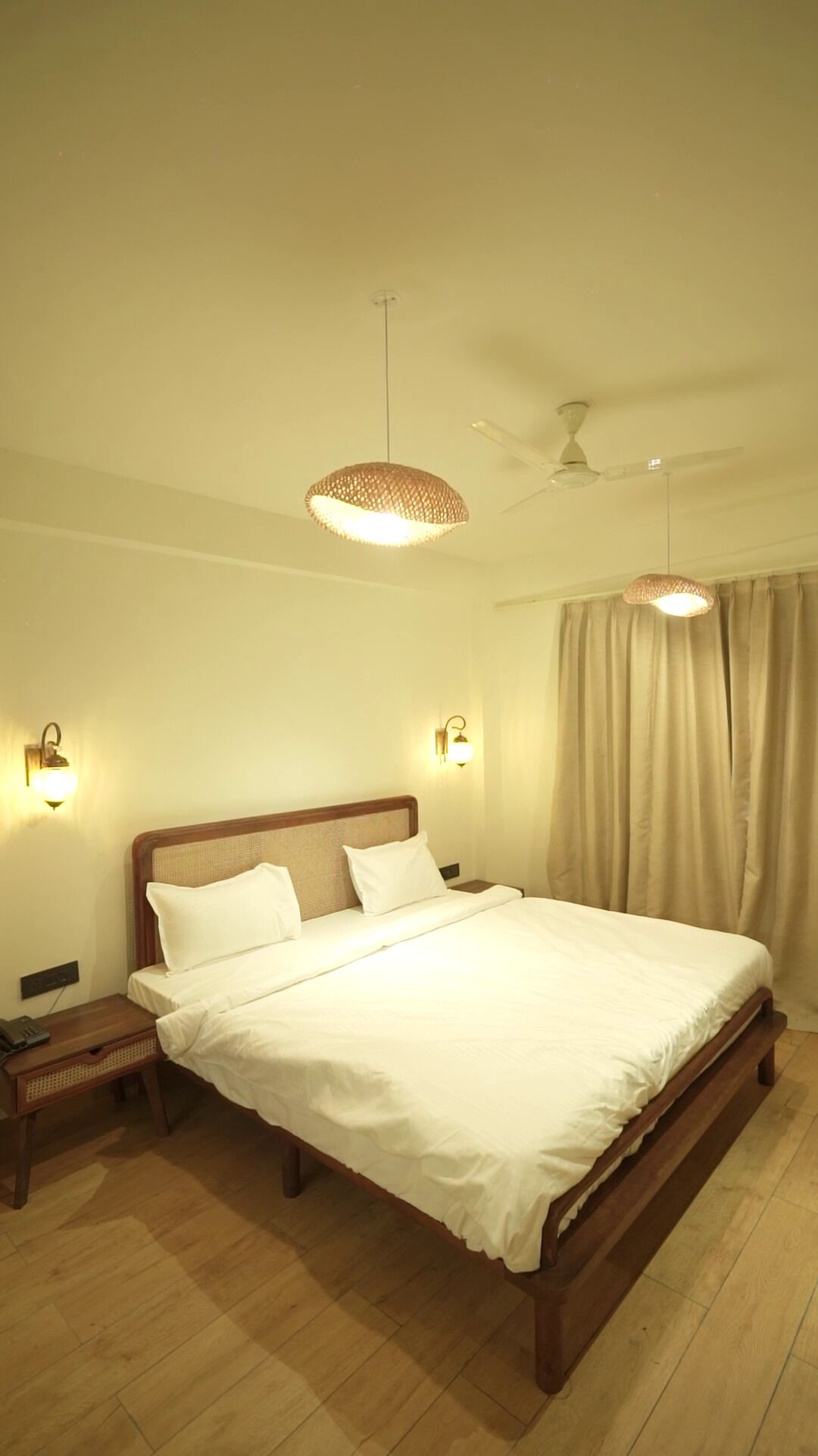 In-room safe, desk, laptop workspace, soundproofing