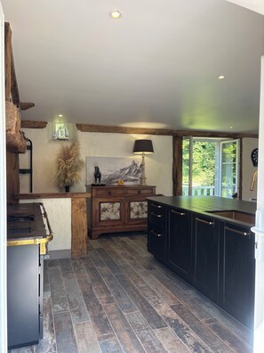 Interior - Newly Renovated Old Mill in Douarnenez (Douarnenez)