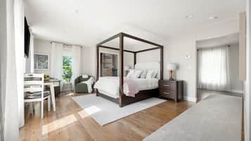 5 bedrooms, iron/ironing board, free WiFi, bed sheets