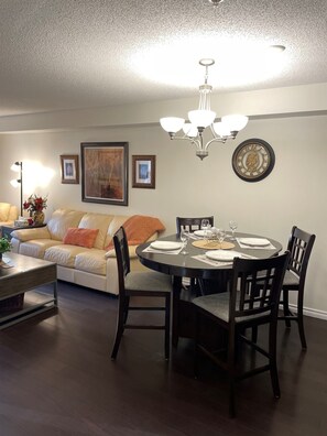 Dining - Cozy Condo Steps To Ice District & Rogers Place (EDMONTON)